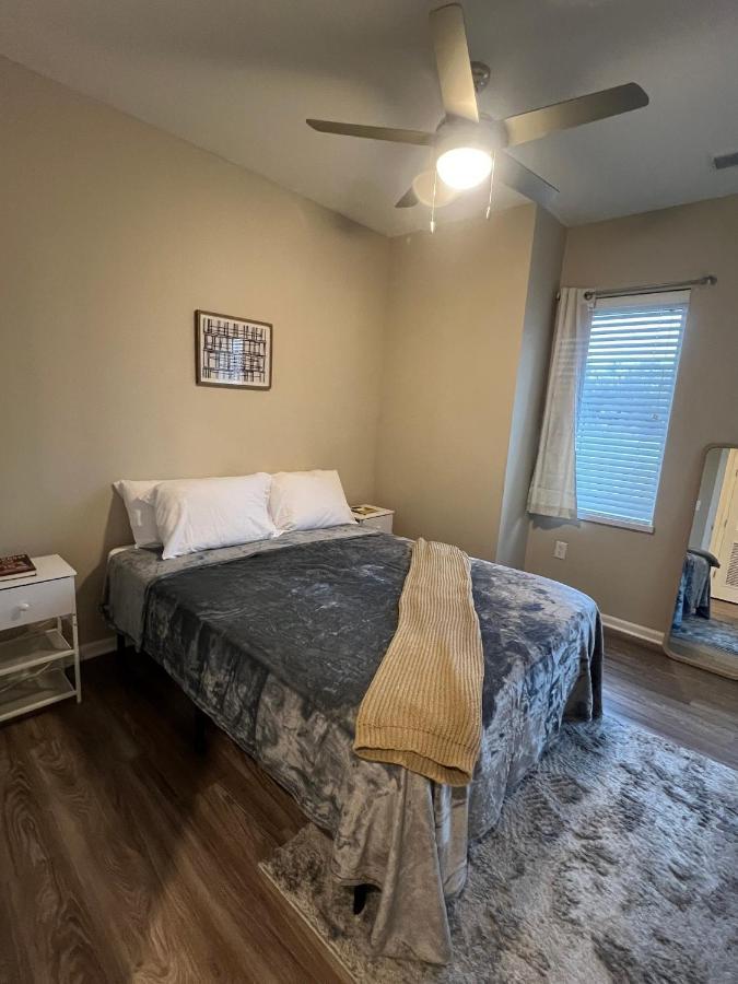 End Of Summer Deals!! Modern 2 Bed 1 Bedroom In Heart Of Midtown Kansas City! エクステリア 写真